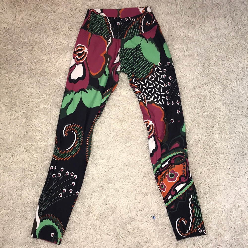 Size Small Floral Print Colorful Leggings